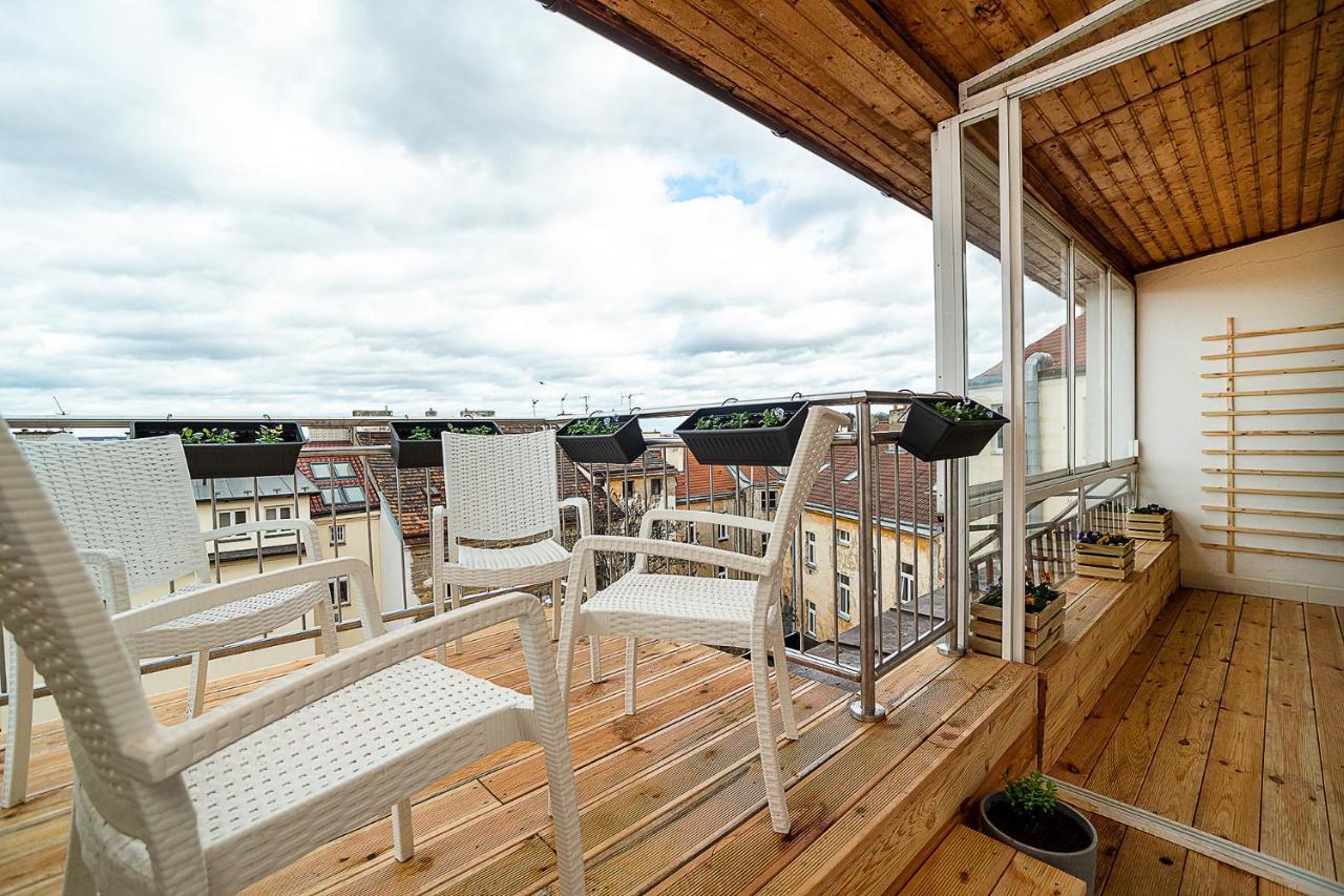 Big 4-Bedroom Flat, Terrace With Great Vitkov View Praga Zewnętrze zdjęcie