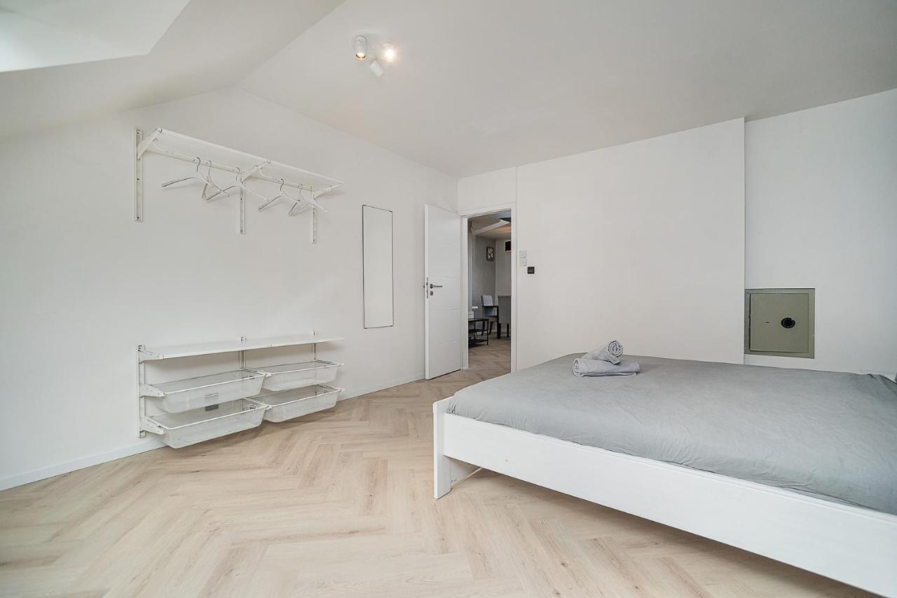 Big 4-Bedroom Flat, Terrace With Great Vitkov View Praga Zewnętrze zdjęcie