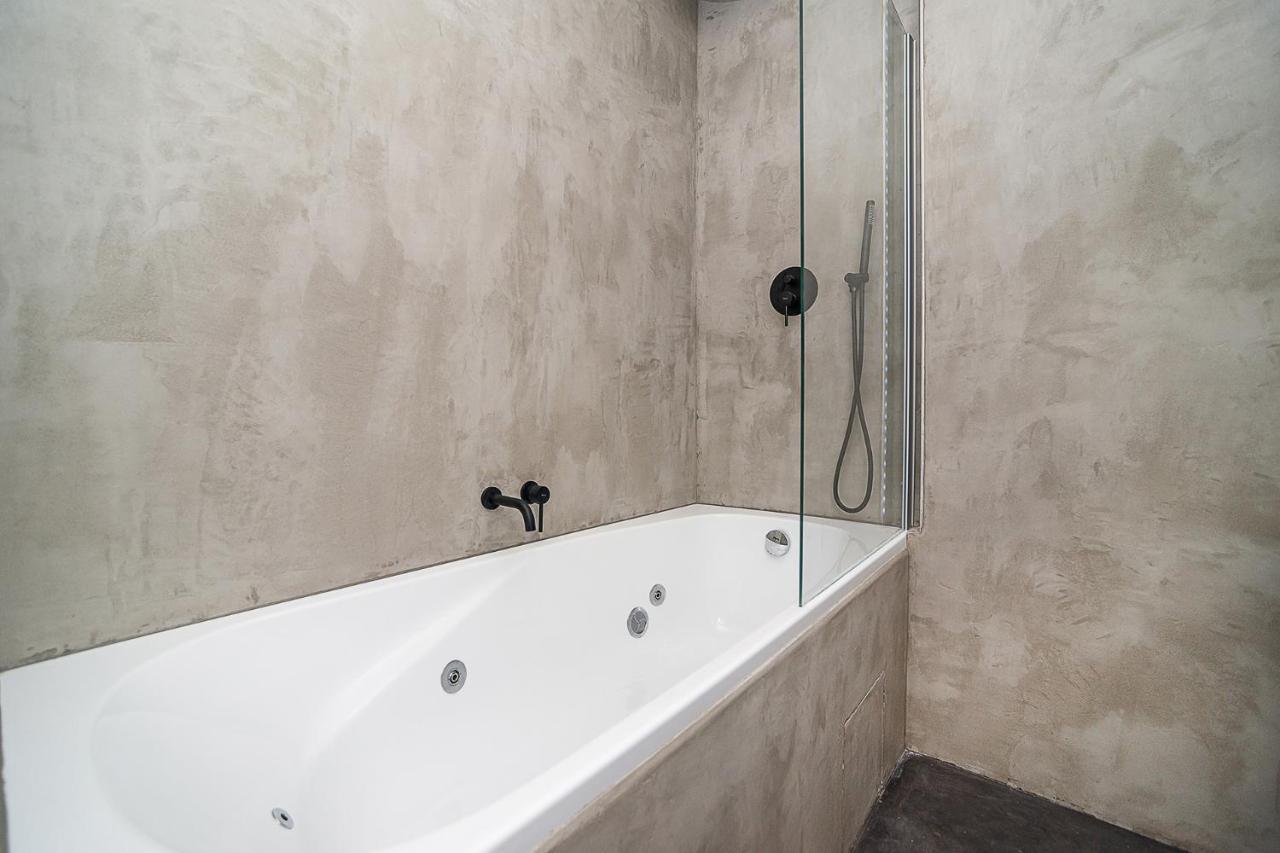 Big 4-Bedroom Flat, Terrace With Great Vitkov View Praga Zewnętrze zdjęcie